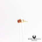 Boucles d'oreilles clous en argent avec corail
