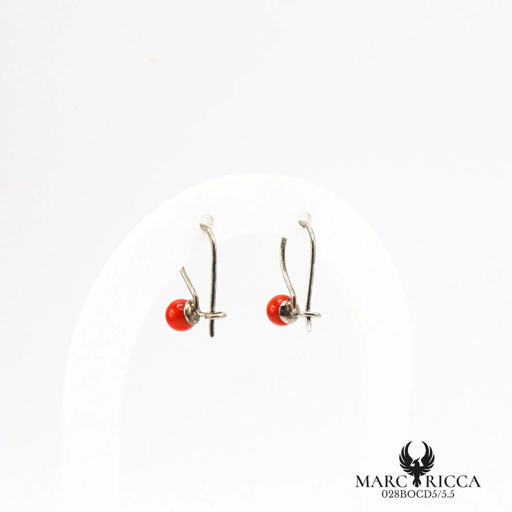 Boucles d'oreilles dormeuses avec perles de corail