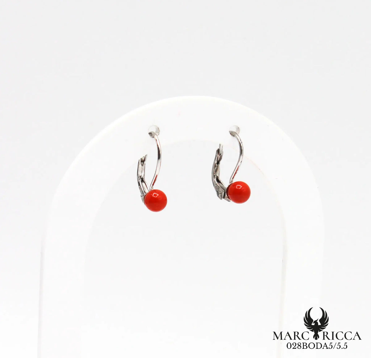 Boucles d'oreilles dormeuses avec perles de corail