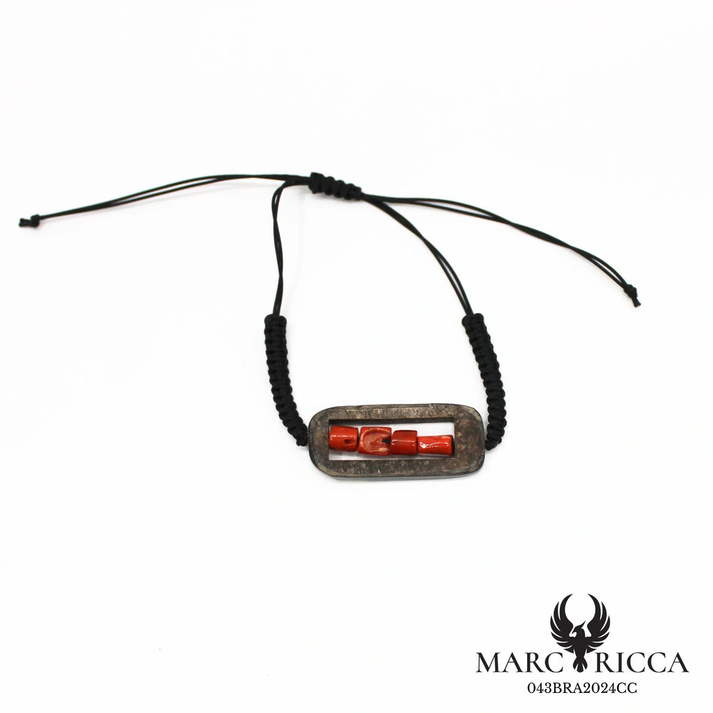 Bracelet macramé rectangle en corne de bélier et morceaux de corail