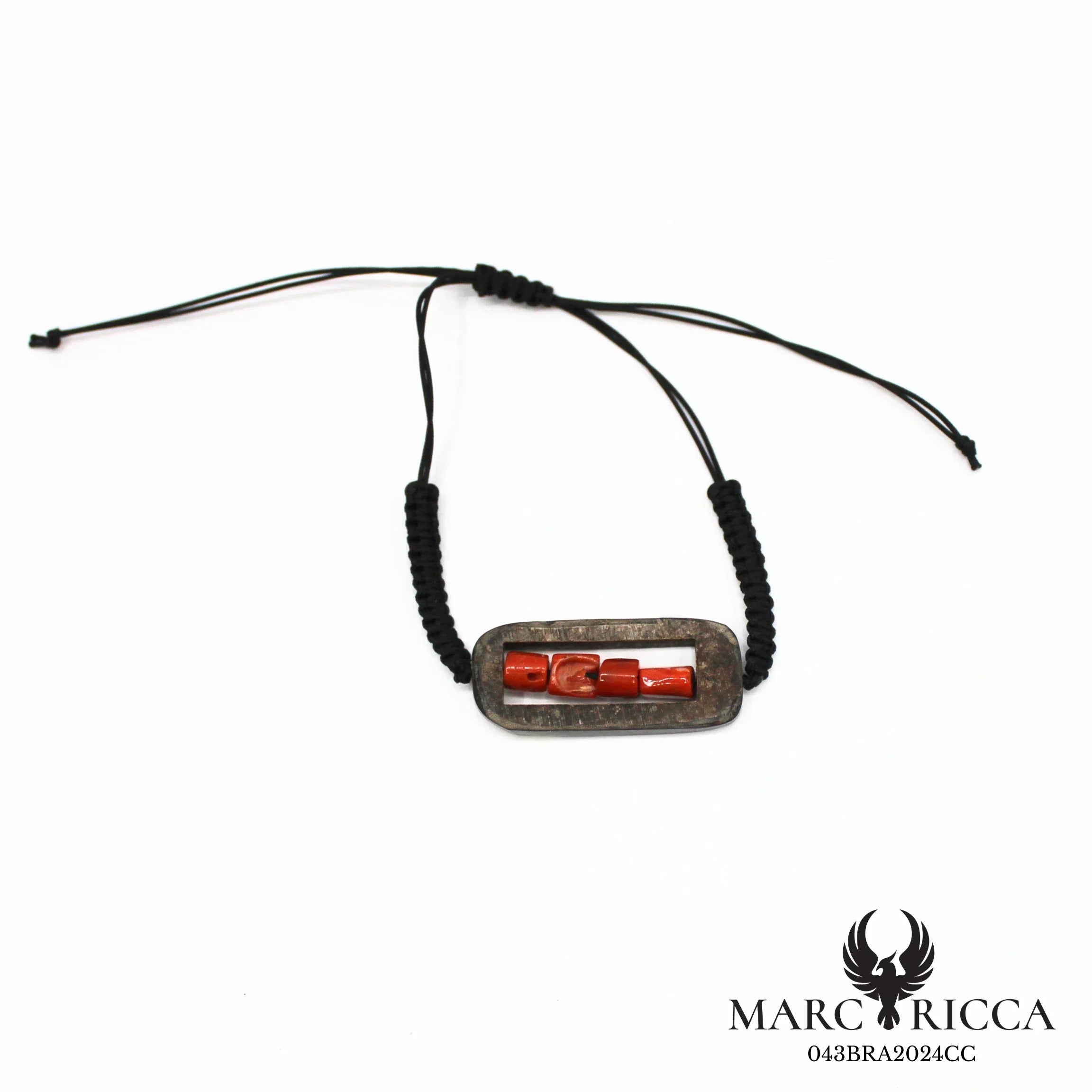 Bracelet macramé rectangle en corne de bélier et morceaux de corail