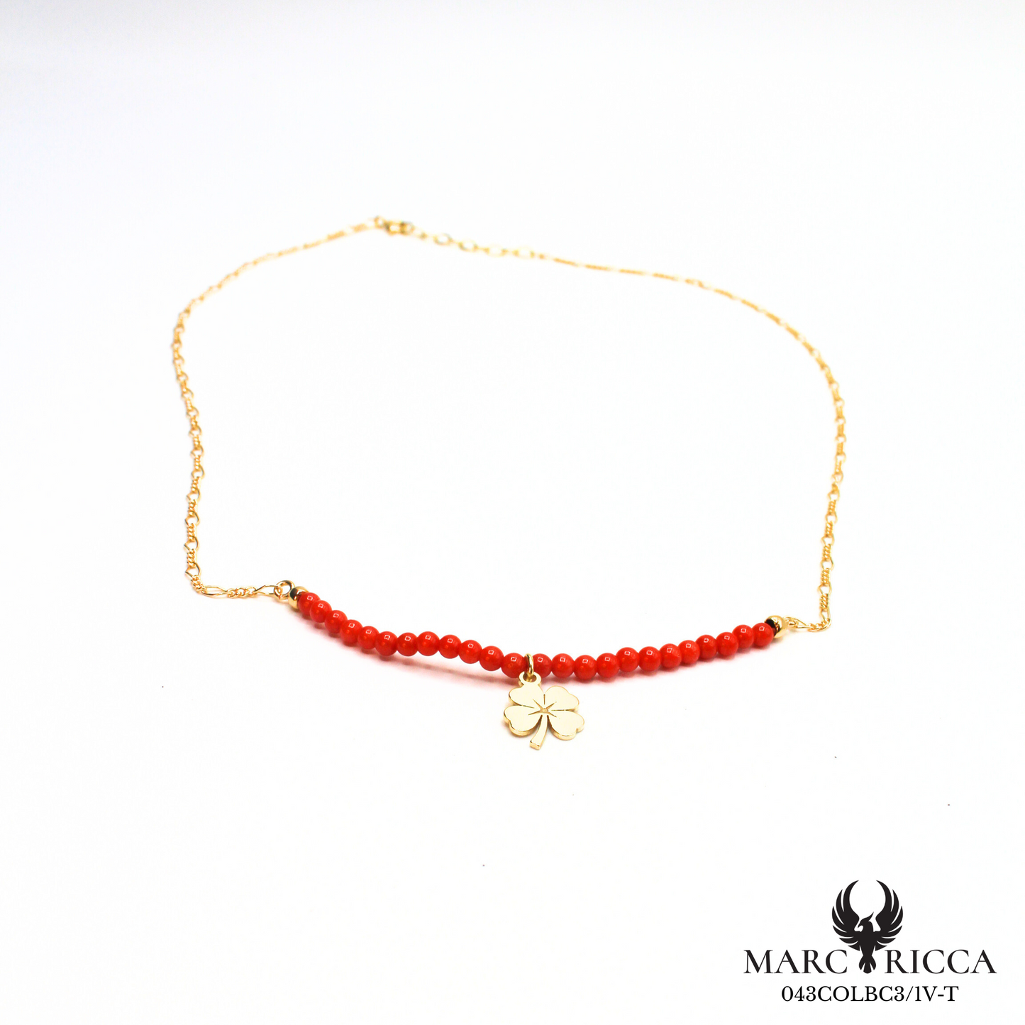 Collier chaine avec perles de corail et trèfle en argent ou vermeil