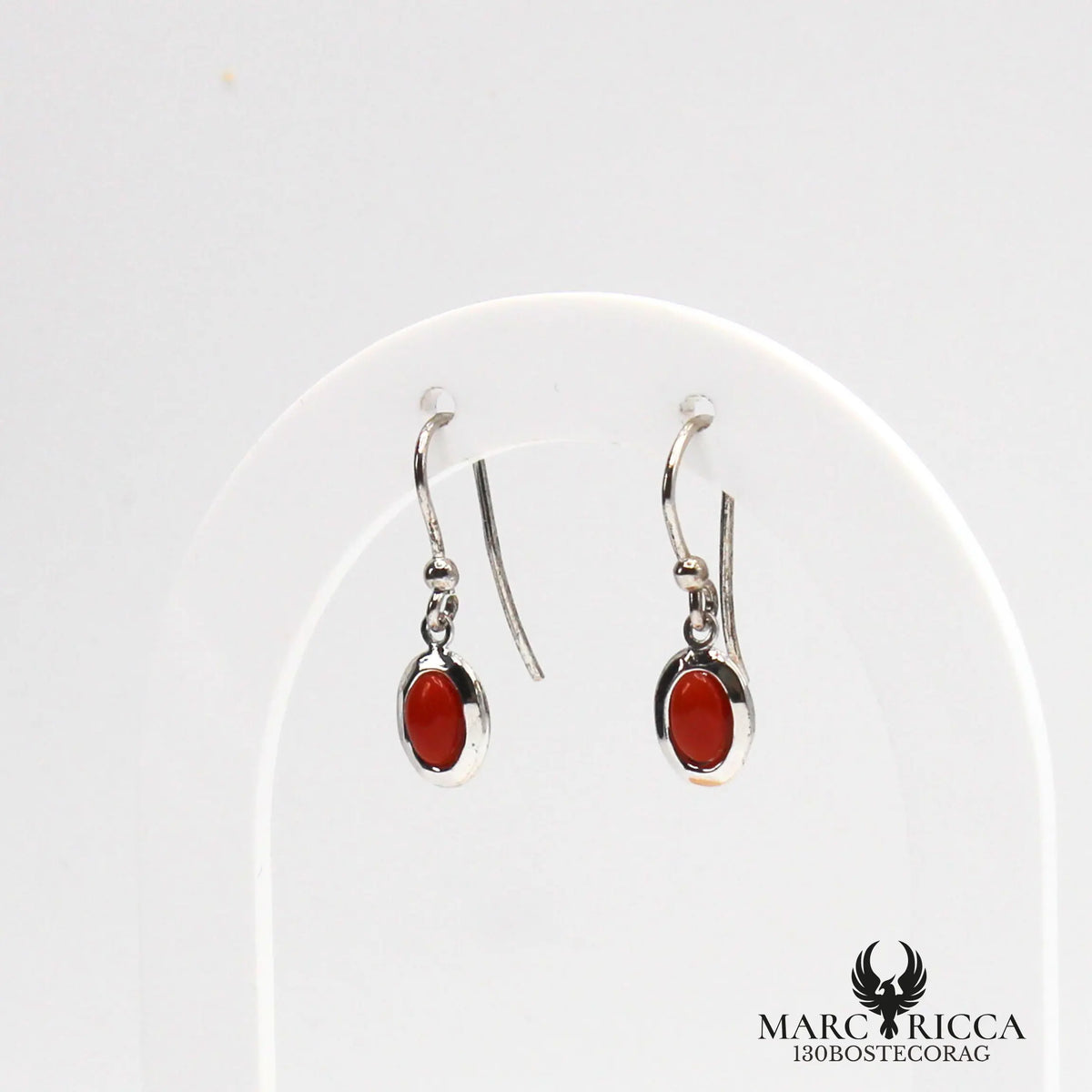 Boucles d'oreilles dormeuses avec perles de corail