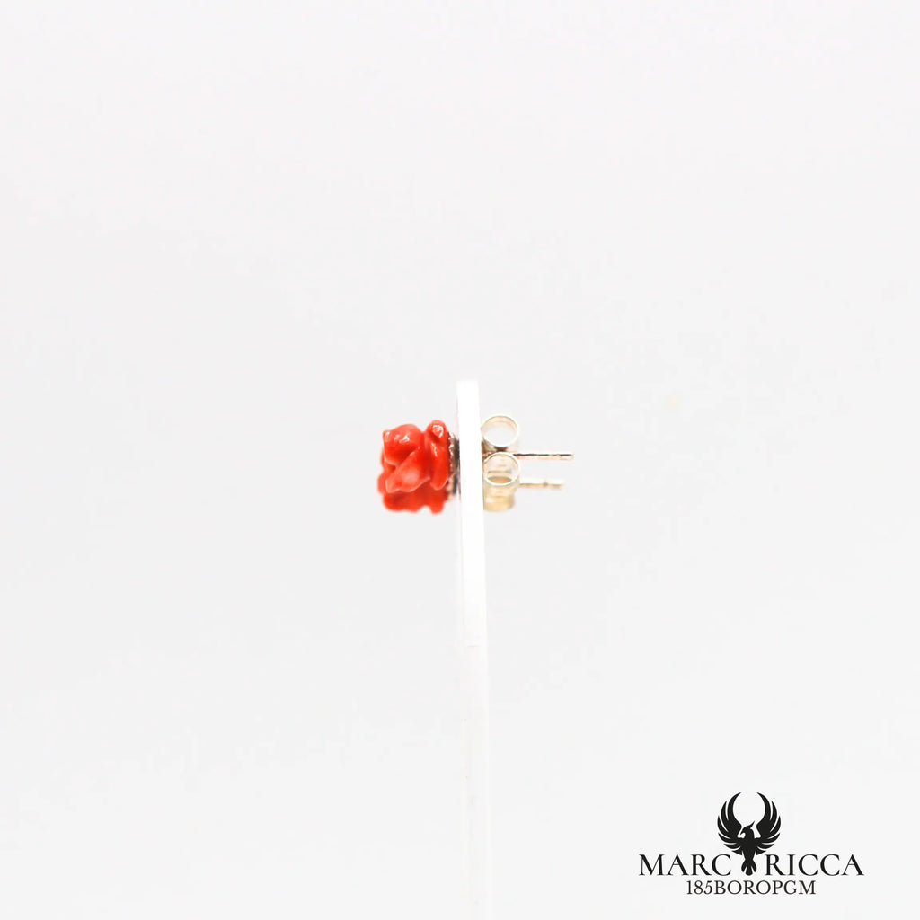 Boucles d'oreilles clous en forme de rose en corail