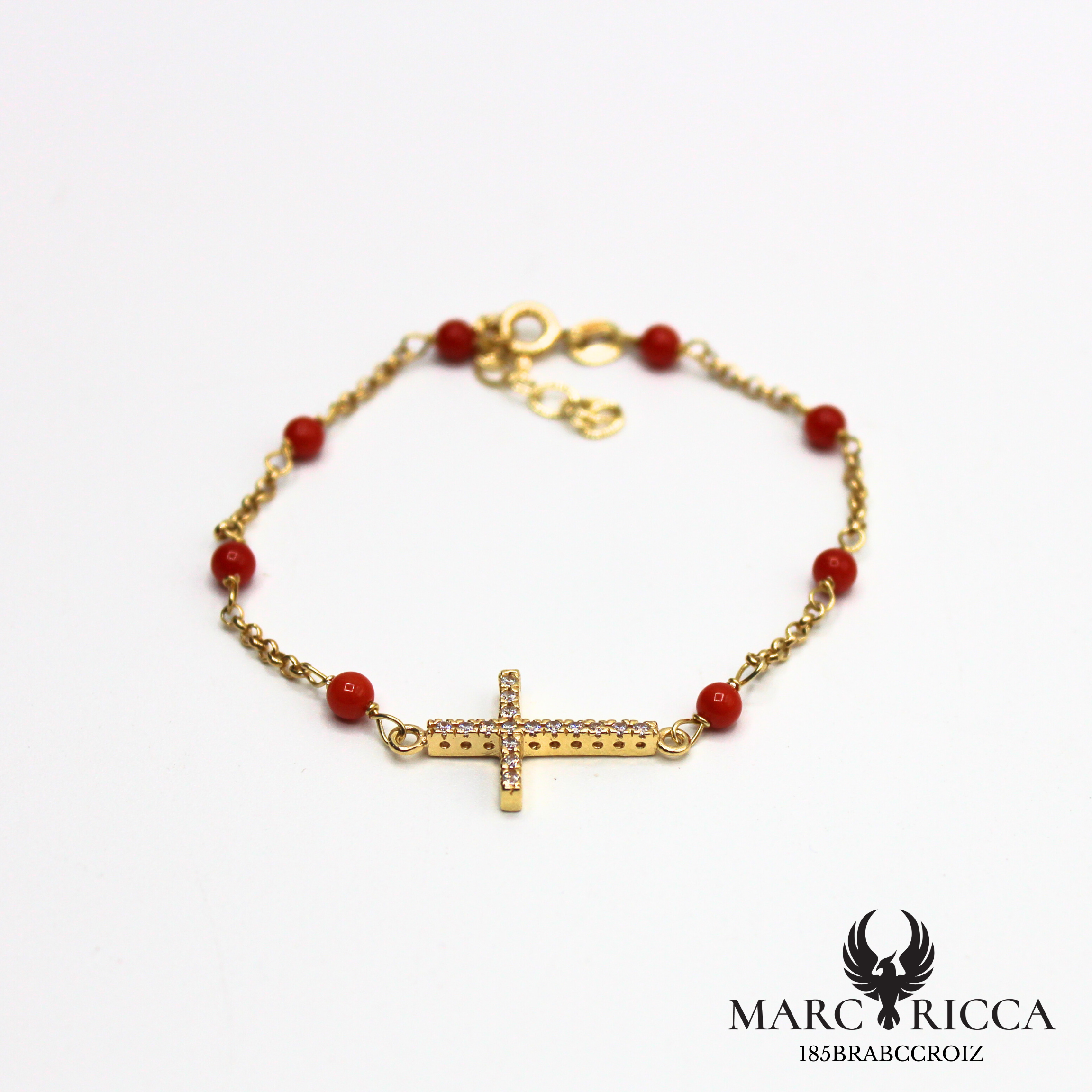 Bracelet chaine en vermeil avec perles de corail et croix en zirconium