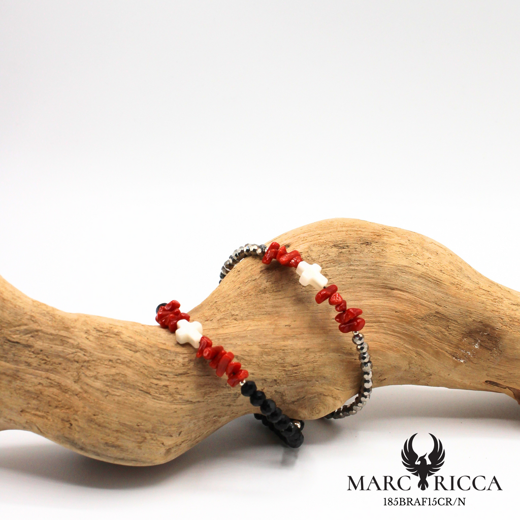Bracelet jonc en cristal avec croix en nacre et corail