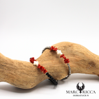 Bracelet jonc en cristal avec croix en nacre et corail