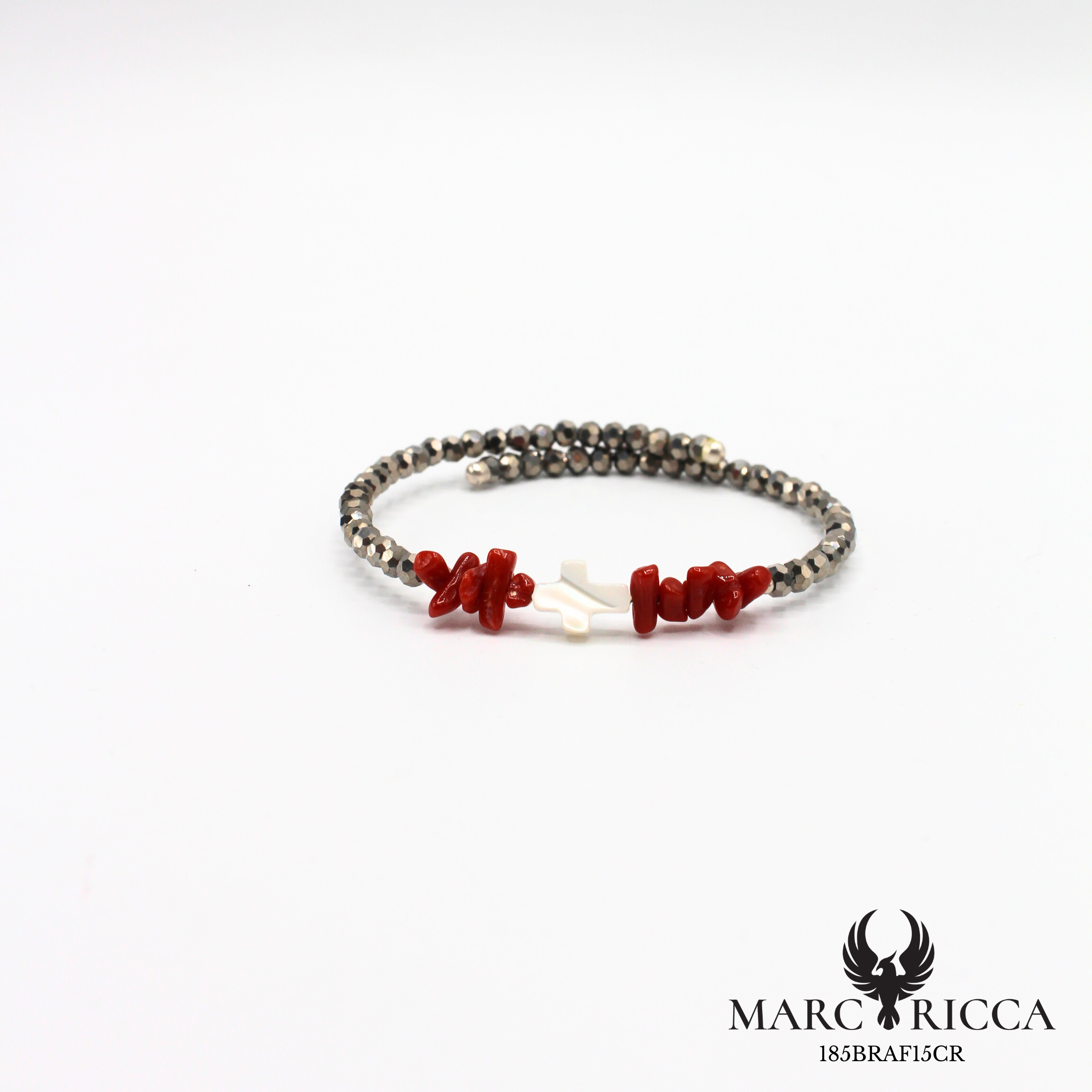 Bracelet jonc en cristal avec croix en nacre et corail