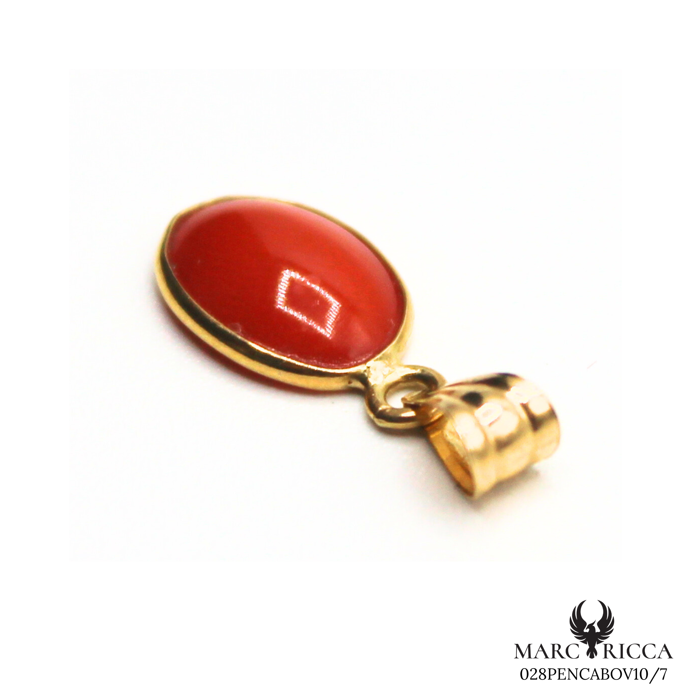 Pendentif Or Corail Cabochon Ovale 18 Carats